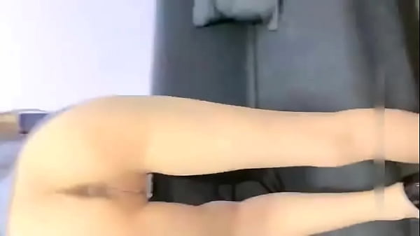 脱掉蕾丝内裤被干