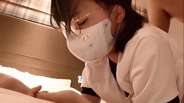祝各位新年快乐,看看后入美女的视频